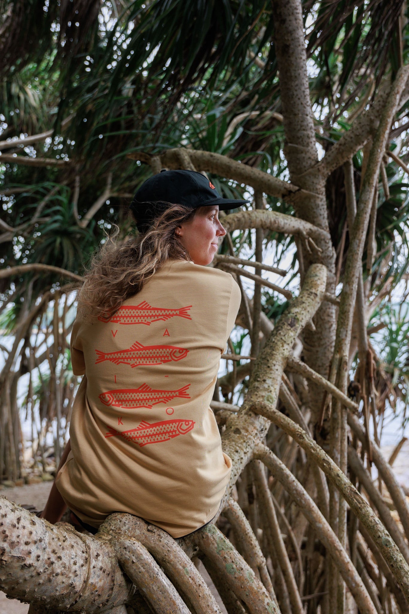 Fishy Organic Cotton T-shirt Men - VAI - KOShirts & Tops