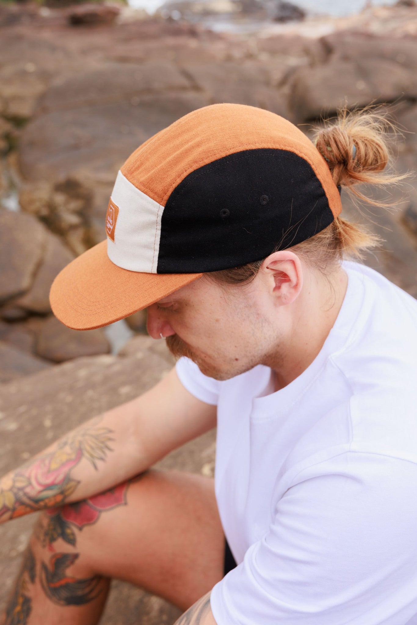 Kultakero Color Block 5 - panel Linen Cap - VAI - KOCaps